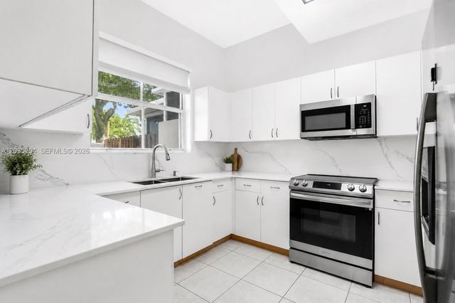 102 Riverwalk Circle 102, Sunrise, FL 33326