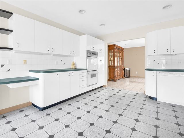 51 Janet Drive, Cranston, RI 02921