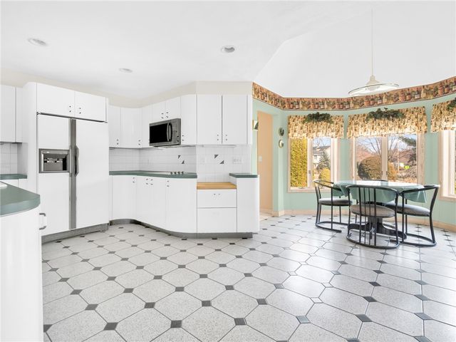 51 Janet Drive, Cranston, RI 02921