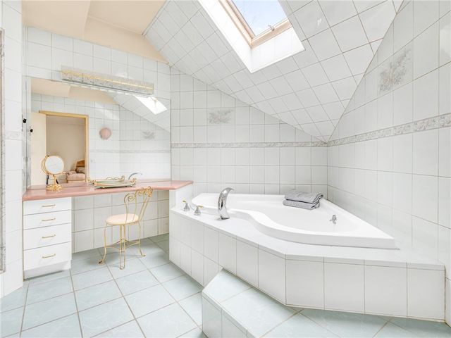 51 Janet Drive, Cranston, RI 02921