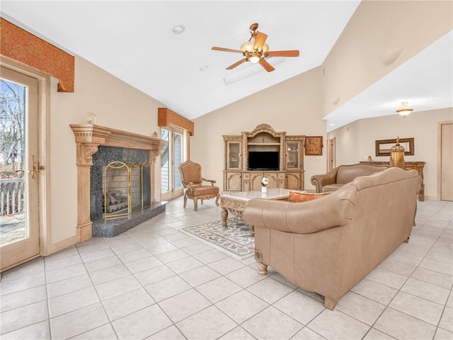 51 Janet Drive, Cranston, RI 02921