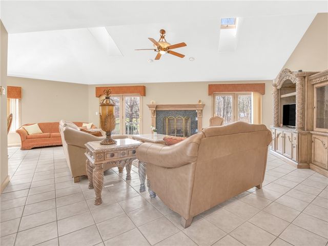 51 Janet Drive, Cranston, RI 02921