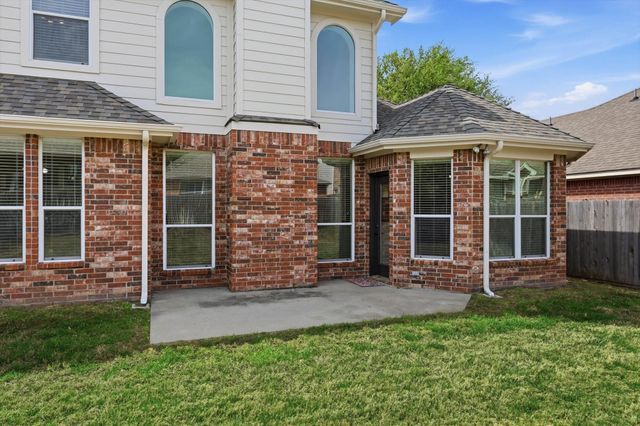 3617 Queenswood Court, Fort Worth, TX 76244