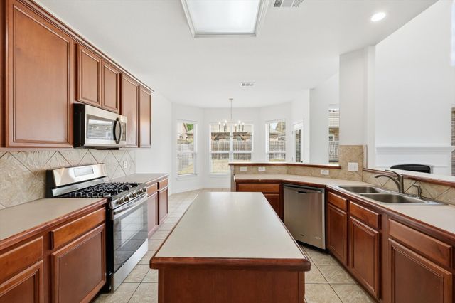 3617 Queenswood Court, Fort Worth, TX 76244