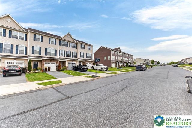 1374 Black Forest Drive, Allentown City, PA 18104