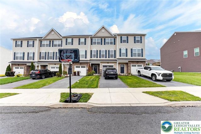 1374 Black Forest Drive, Allentown City, PA 18104