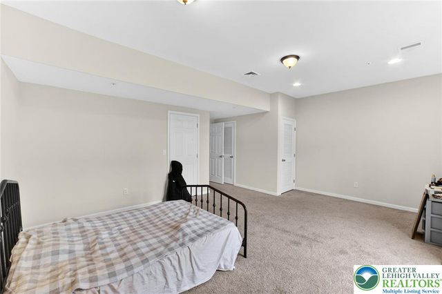 1374 Black Forest Drive, Allentown City, PA 18104
