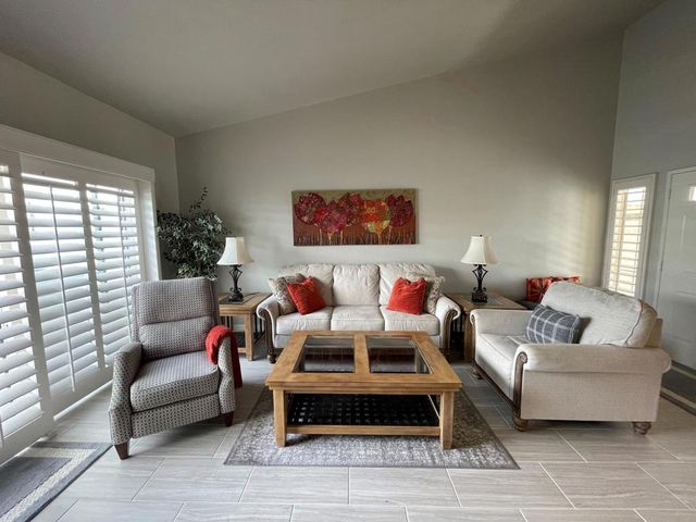 160 Desert Falls Circle, Palm Desert, CA 92211