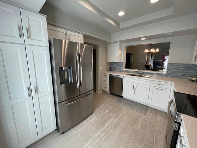 160 Desert Falls Circle, Palm Desert, CA 92211