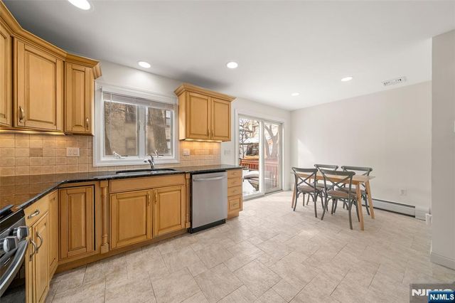 264 Lafayette Avenue, Cliffside Park, NJ 07010