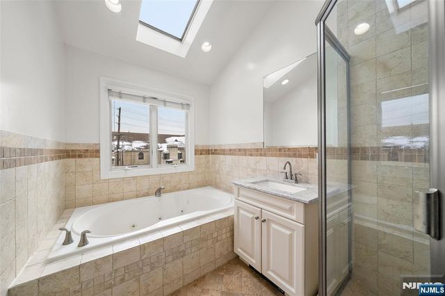 264 Lafayette Avenue, Cliffside Park, NJ 07010