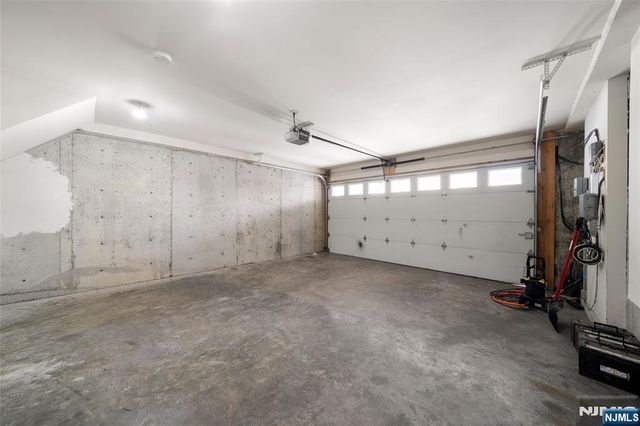 264 Lafayette Avenue, Cliffside Park, NJ 07010