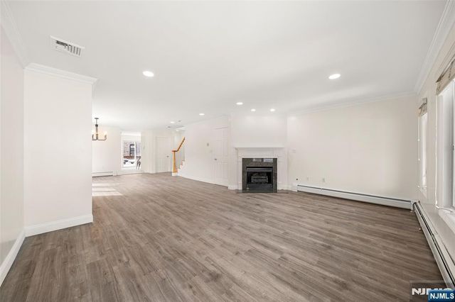 264 Lafayette Avenue, Cliffside Park, NJ 07010
