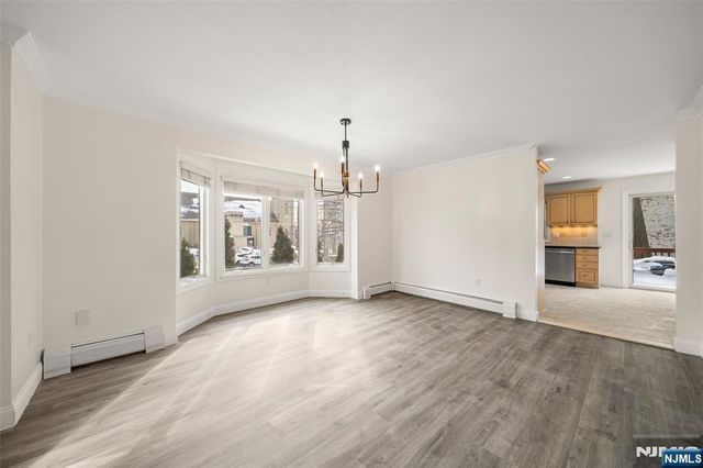 264 Lafayette Avenue, Cliffside Park, NJ 07010