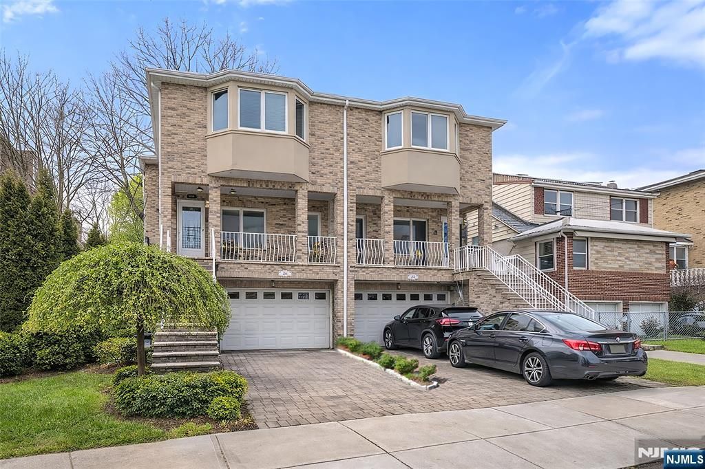 264 Lafayette Avenue, Cliffside Park, NJ 07010