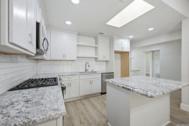 10300 Quail Meadow, San Antonio, TX 78230