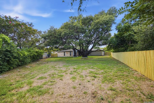10300 Quail Meadow, San Antonio, TX 78230