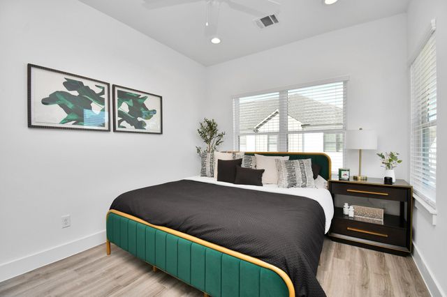 2004 Laverne Willow Lane B, Houston, TX 77080