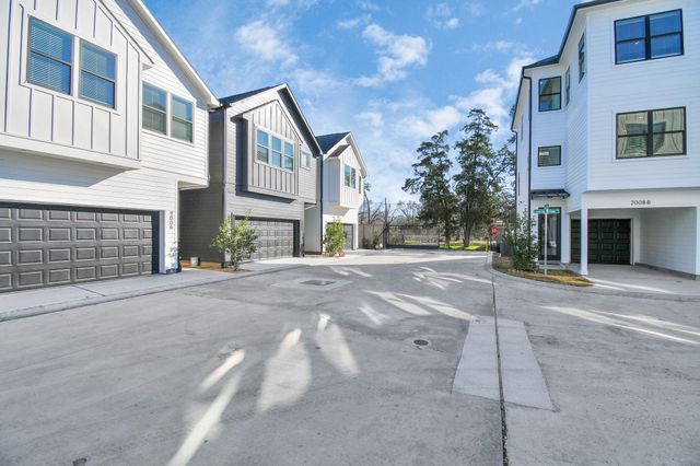 2004 Laverne Willow Lane B, Houston, TX 77080