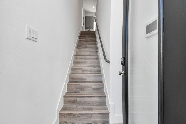 2004 Laverne Willow Lane B, Houston, TX 77080