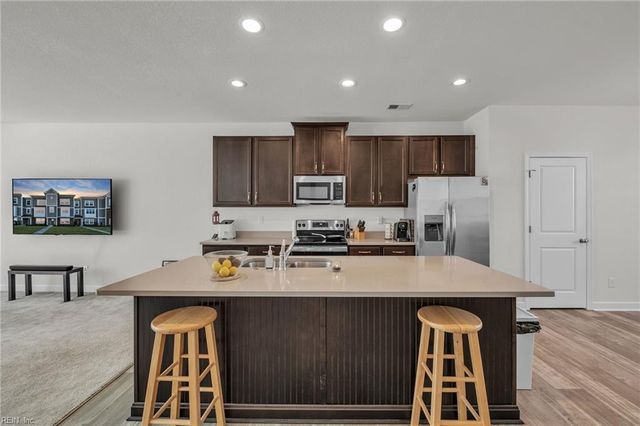 2003 Laycock Lane 102, Suffolk, VA 23435