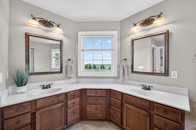 1516 Blue Ridge Trail, Waunakee, WI 53597