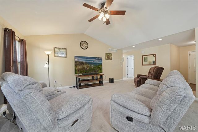 280 Gardenia Drive, Troy, MO 63379