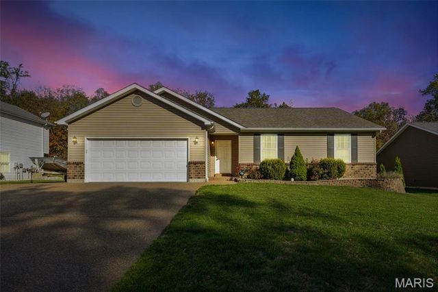 280 Gardenia Drive, Troy, MO 63379