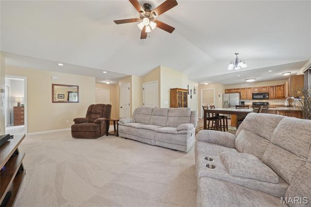 280 Gardenia Drive, Troy, MO 63379