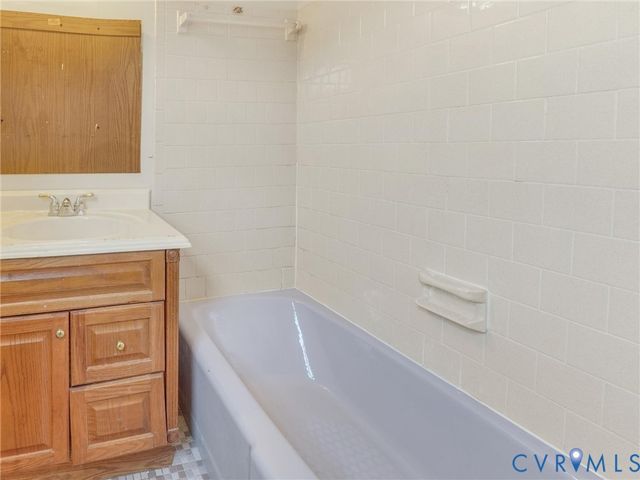 2905 Magnus Ln, Richmond, VA 23223