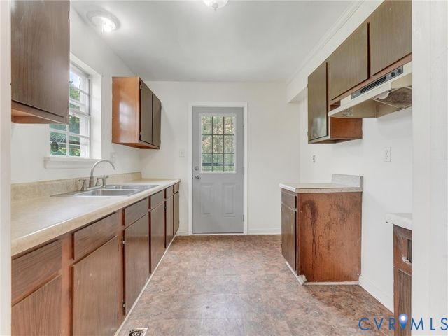 2905 Magnus Ln, Richmond, VA 23223