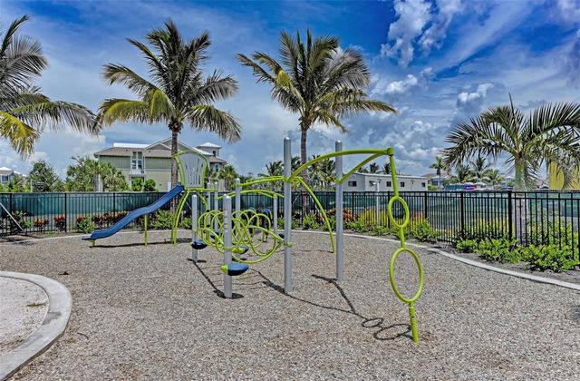 330 COMPASS POINT DRIVE 101, Bradenton, FL 34209