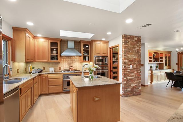 38385 Larue Way, Davis, CA 95616