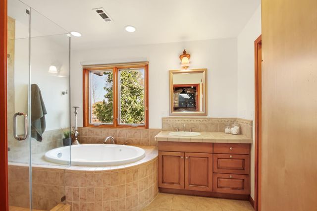 38385 Larue Way, Davis, CA 95616