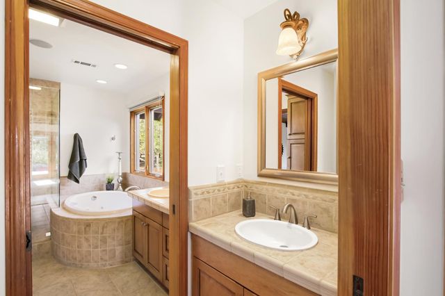 38385 Larue Way, Davis, CA 95616