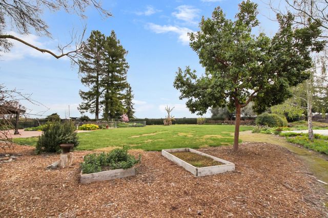 38385 Larue Way, Davis, CA 95616