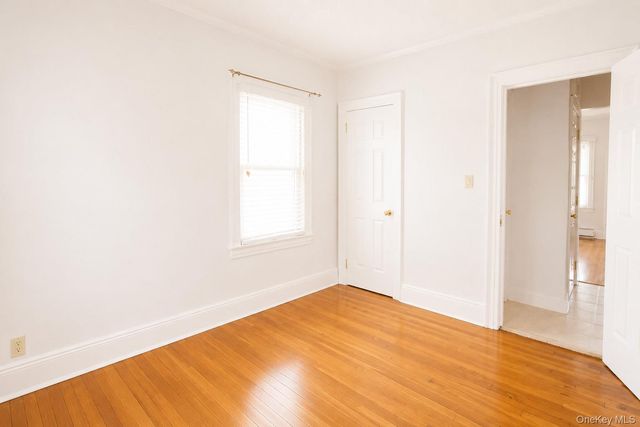 15 W Walnut Street, Long Beach, NY 11561