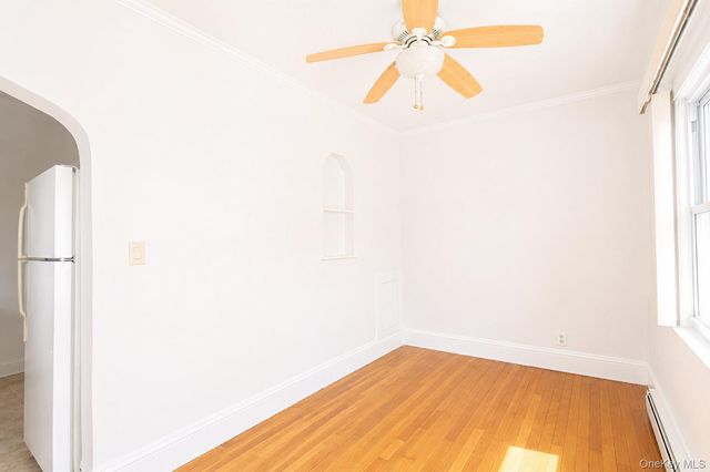 15 W Walnut Street, Long Beach, NY 11561