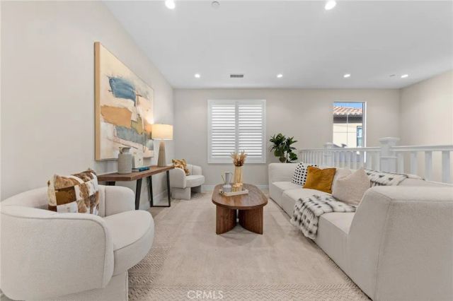 130 Tomahawk, Irvine, CA 92618