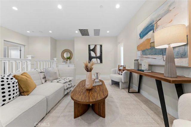 130 Tomahawk, Irvine, CA 92618