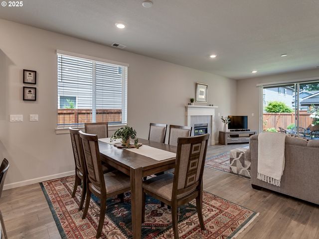 472 Sw 16TH Ave, Canby, OR 97013