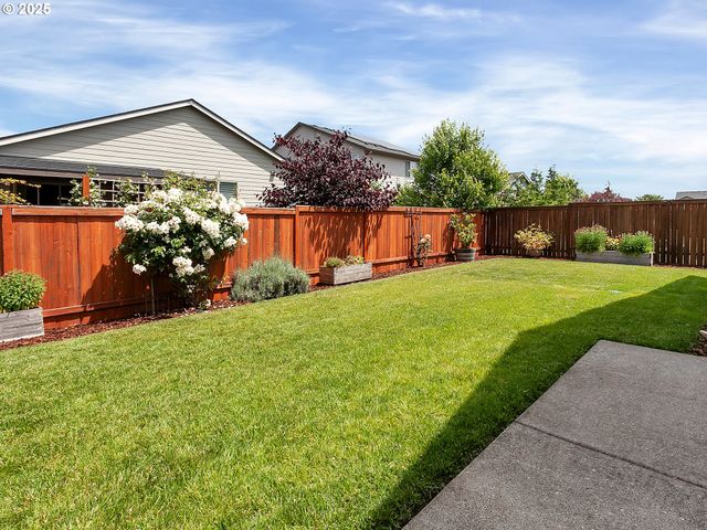 472 Sw 16TH Ave, Canby, OR 97013