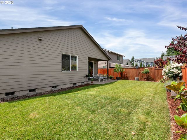 472 Sw 16TH Ave, Canby, OR 97013