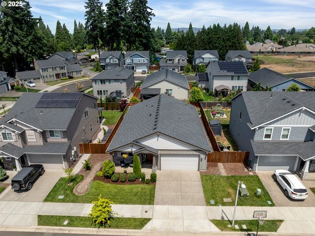 472 Sw 16TH Ave, Canby, OR 97013