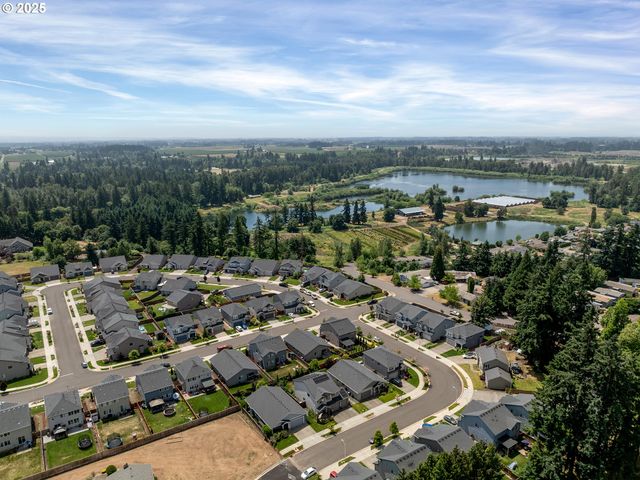 472 Sw 16TH Ave, Canby, OR 97013