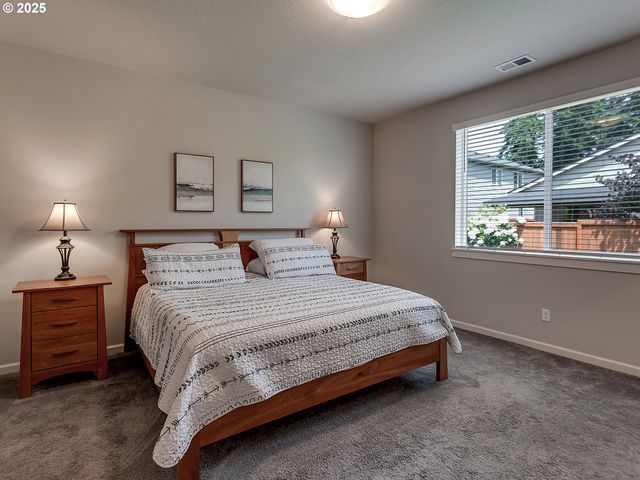 472 Sw 16TH Ave, Canby, OR 97013