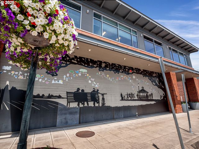 472 Sw 16TH Ave, Canby, OR 97013