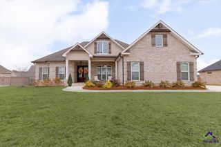 312 Apalachee` Way, Bonaire, GA 31005