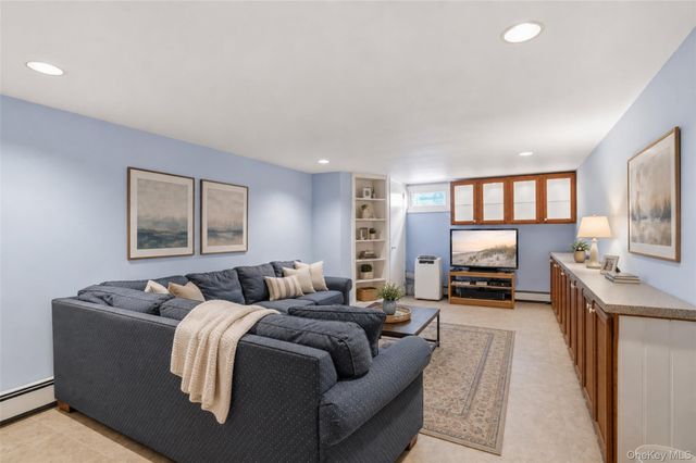 1035 Theresa Drive, Mattituck, NY 11952