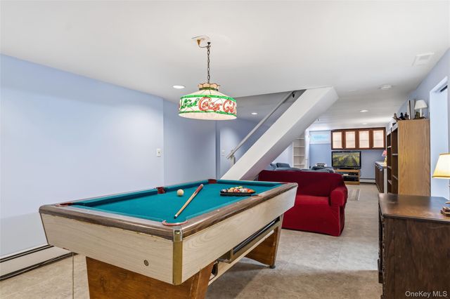 1035 Theresa Drive, Mattituck, NY 11952